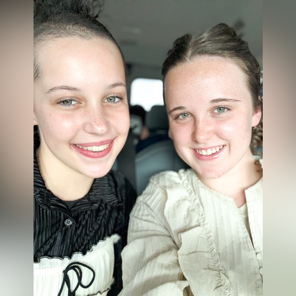 Meet your posher!☺️ - Picture 10 of 16